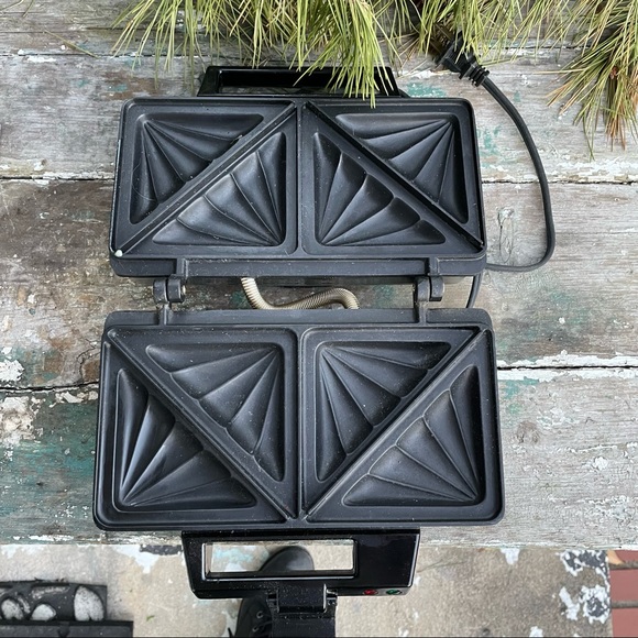 Salton Stainless Steel Sandwich Maker SA-5 - Picture 9 of 12